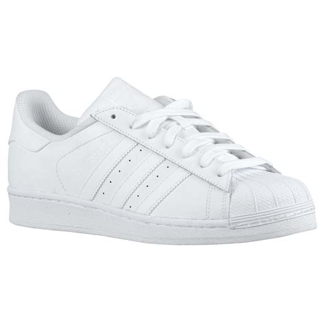 adidas superstar white woman.